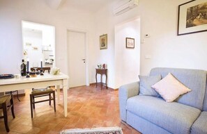 TV - Ellen a welcoming refuge in the heart of Florence, near Santa Maria Novella (Firenze)