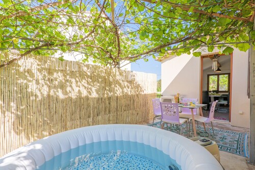 Gîte en Sud-Ardèche avec jacuzzi, Wi-Fi et climatisation
