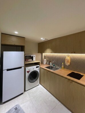 Private kitchen - 5 minutes to district 1 | Japandi Soul Loft full house | [20% Off] (Thành phố Hồ Chí Minh)