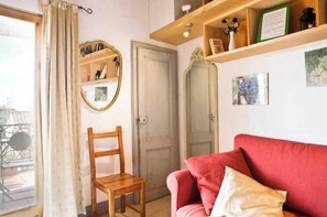 Living area - Apartment with a terrace overlooking the Duomo in the heart of Florence (Firenze)