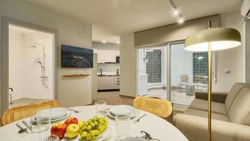 Premium Apartment, Mobility Accessible, Patio | Interior