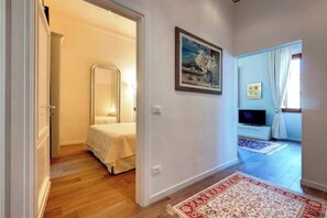 2 bedrooms, desk, iron/ironing board, travel cot - Suite Lilium Elegant - Elegance and comfort in the heart of Florence (Firenze)