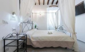 1 bedroom, iron/ironing board, free WiFi, bed sheets - Little Box House - Modern design and tranquility in the heart of the city (Firenze)