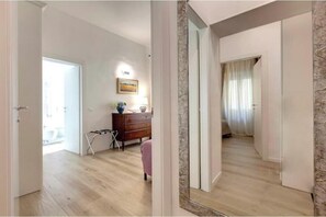Interior - Love Si - Elegant renovated apartment in the historic center (Firenze)