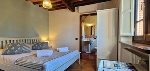 Room - Villa in Pontemazzori with 3 bedrooms sleeps 8 (Pontemazzori)