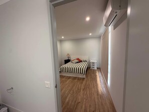 4 Schlafzimmer, Bügeleisen/Bügelbrett, WLAN, Bettwäsche