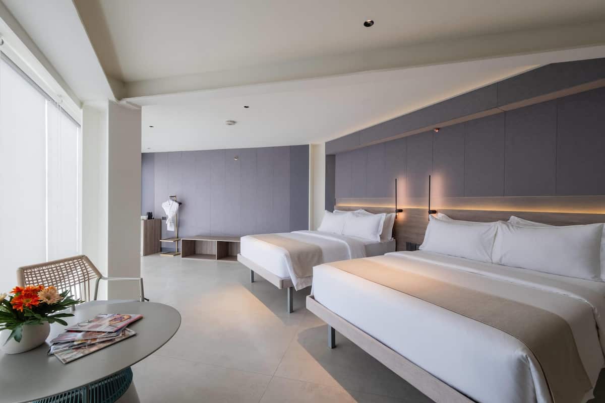 Premier Room, 2 Double Beds, Non Smoking (Family)
