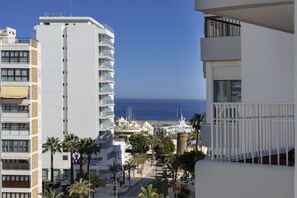 Property grounds - Apartment 'In Benalmádena 402' with Sea Views, Wi-Fi and Air Conditioning (Benalmádena)