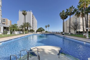 Pool - Apartment 'In Benalmádena 402' with Sea Views, Wi-Fi and Air Conditioning (Benalmádena)