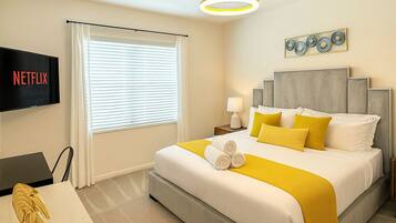 Deluxe Double Room, Non Smoking, Private Bathroom | Iron/ironing board, free WiFi, bed sheets
