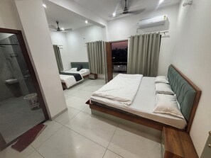 Free WiFi - Hotel Sarveshwar Palace (Danta Ramgarh)