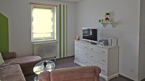 Living area - Holiday Apartment with Infrared Sauna & Garden – All Year Round (Karlshagen)