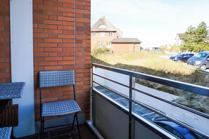Property grounds - Comfortable accommodation "Wattenblick 50-26" with balcony near the sandy beach in List (List auf Sylt)