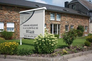 Property grounds - Hotel Belair (Waimes)