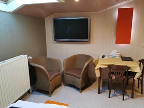 Classic Double or Twin Room | Interior - Hotel Belair (Waimes)