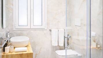 Luxury Suite | Bathroom