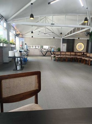 Breakfast area - Hotel Surbhi Khatu Shyam (Danta Ramgarh)