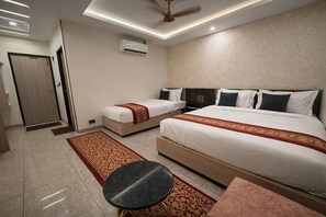 Room - Hotel Surbhi Khatu Shyam (Khatu)