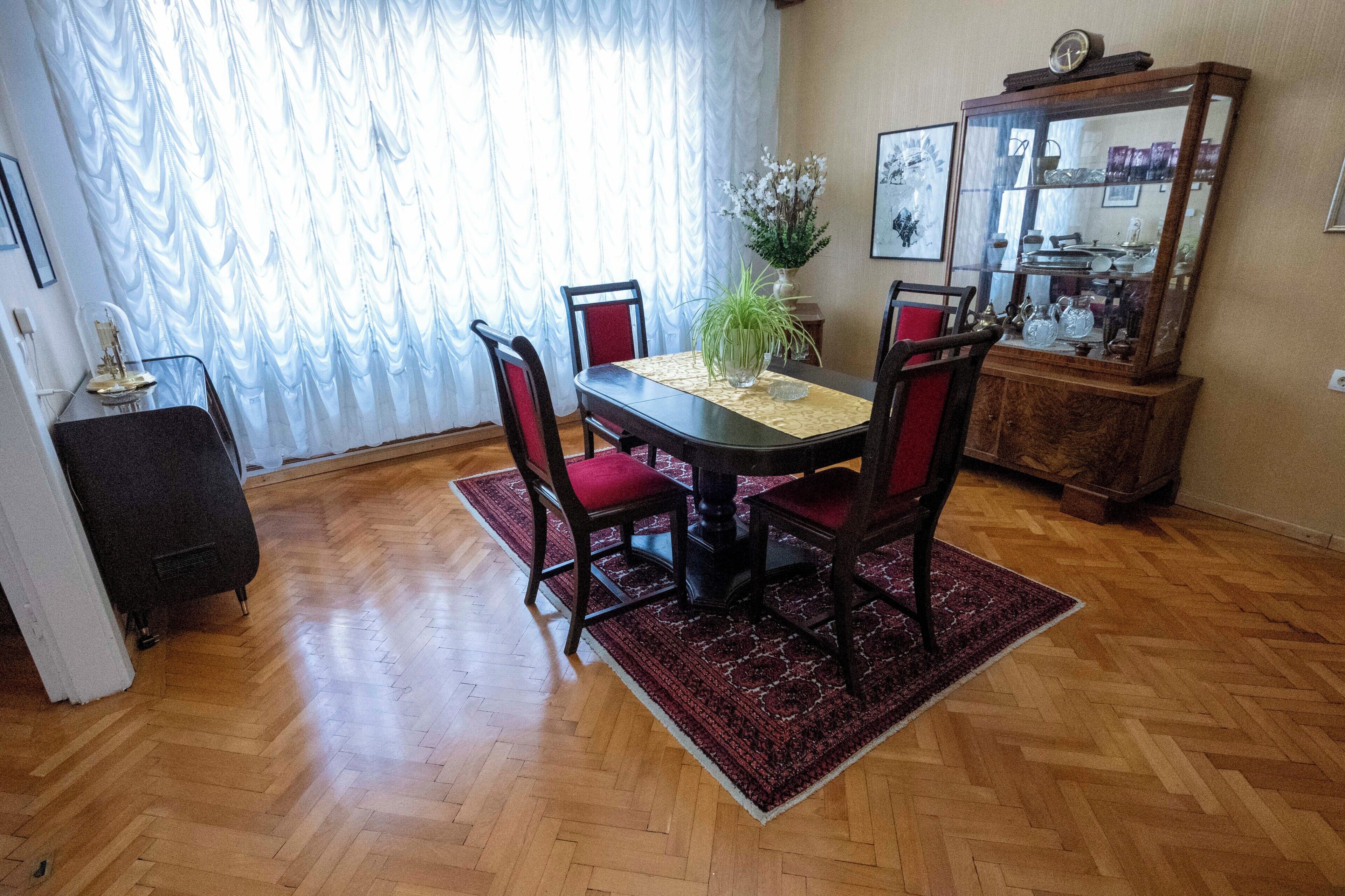 Appartement Familial, 2 chambres, balcon, vue jardin | Restauration