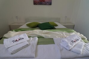 House, 2 Bedrooms, Smoking, Fireplace - Casa Azzurra Torre Dell Orso Stunning Sea View, AC & Free Wifi (Melendugno)