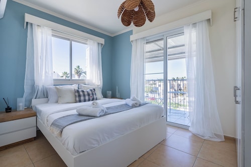 Tyris - 1-BR Apt. & Balcony in Larnaca