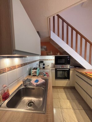 Private kitchen - House Quartier Rochelongue (Agde)