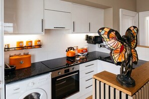 Private kitchen - Heather Island View (Oban)
