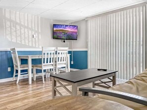 Interior - Ocean Air Suites 300 Feet from Beach, Strip (Hampton)