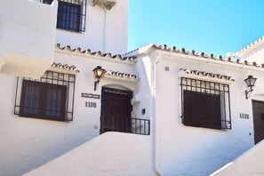 Exterior detail - Casa Sofia Capistrano Village Village 110B (Nerja)