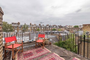 Terrace/patio - The Warwick Avenue Retreat, by Veeve (London)