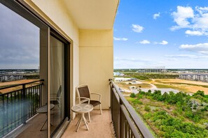 Property grounds - Origin 1115 | Cozy studio, steps to beach + free activities (Panama City Beach)