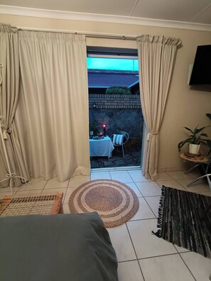 Studiolejlighed - 1 soveværelse - ryger - terrasse | Stue