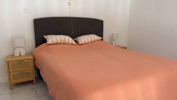 1 habitación, wifi y ropa de cama