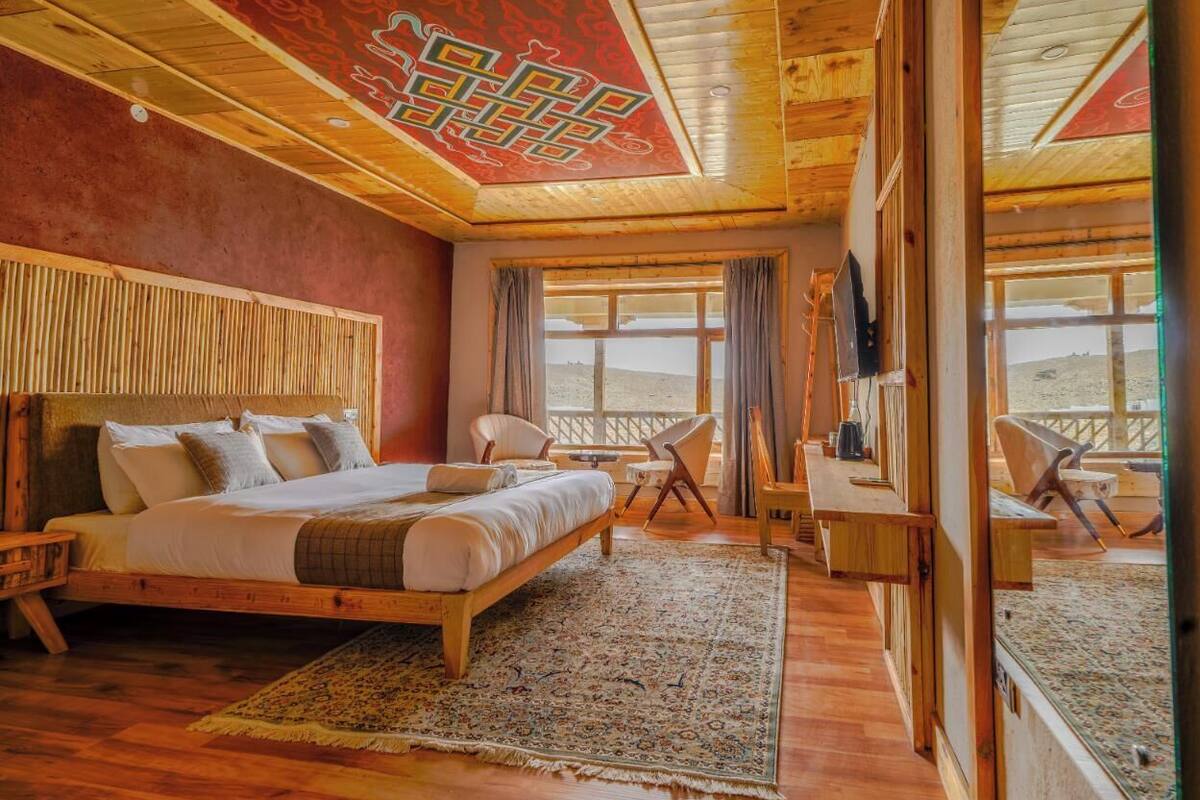 Deluxe Double Room, Lake View