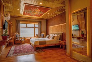 Kamar Double Deluks, pemandangan danau | Interior