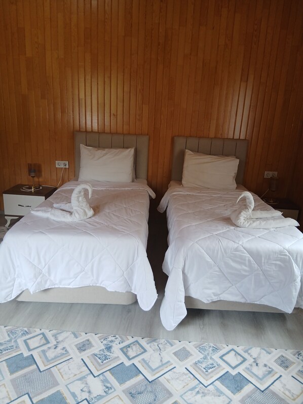 1 habitación, tabla de planchar con plancha, internet y ropa de cama 