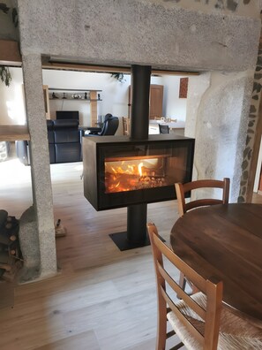 Interior - Gîte la Forge Faverolles – Renovated 3-Level House, Nature & Heritage (Val d'Arcomie)