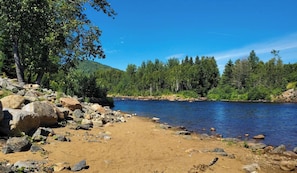 Beach - The 'Popular' -The most beautiful trails in Quebec (Saint-Tite-des-Caps)