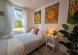 2 makuuhuonetta, vauvan matkasänky, Wi-Fi, vuodevaatteet