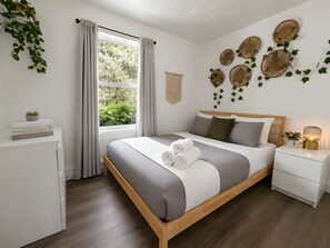 2 bedrooms, travel crib, WiFi, bed sheets