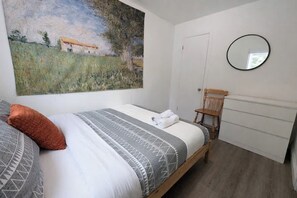 2 makuuhuonetta, vauvan matkasänky, Wi-Fi, vuodevaatteet