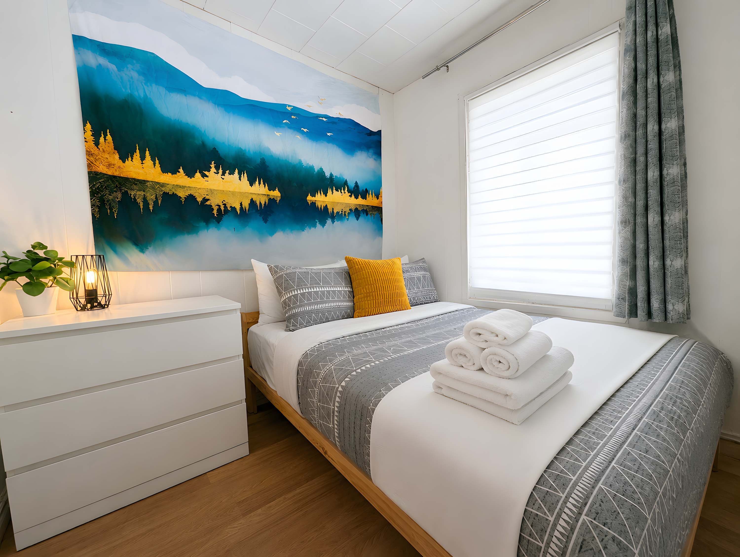 3 bedrooms, travel crib, WiFi, bed sheets