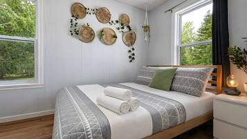2 Schlafzimmer, Reisekinderbett, WLAN, Bettwäsche