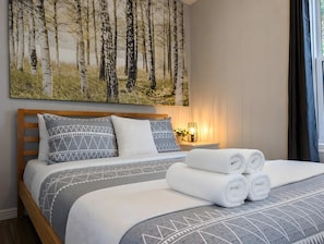 2 quartos, berço de viagem, Wi-Fi, roupa de cama