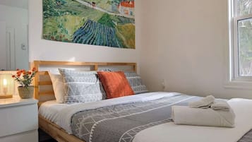 2 bedrooms, travel crib, WiFi, bed sheets