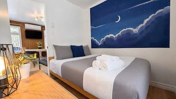 3 bedrooms, travel cot, WiFi, bed sheets