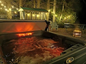 Bain à remous extérieur