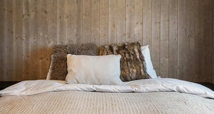 Trysil Ski-in/out Apt, Hot Tub, 4 BR