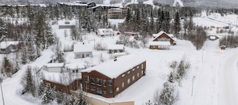 Trysil Ski-in/out Apt, Hot Tub, 4 BR