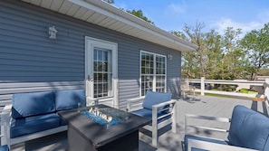 Terrace/patio - Wake & Walk Retreat w/ Hot Tub (Lake Ozark)